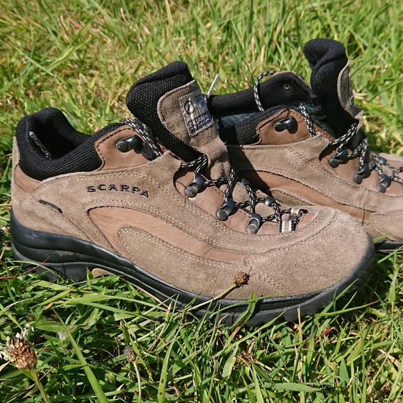 Scarpa Go Up hiking low top boots size 8. - Picture 7 of 8